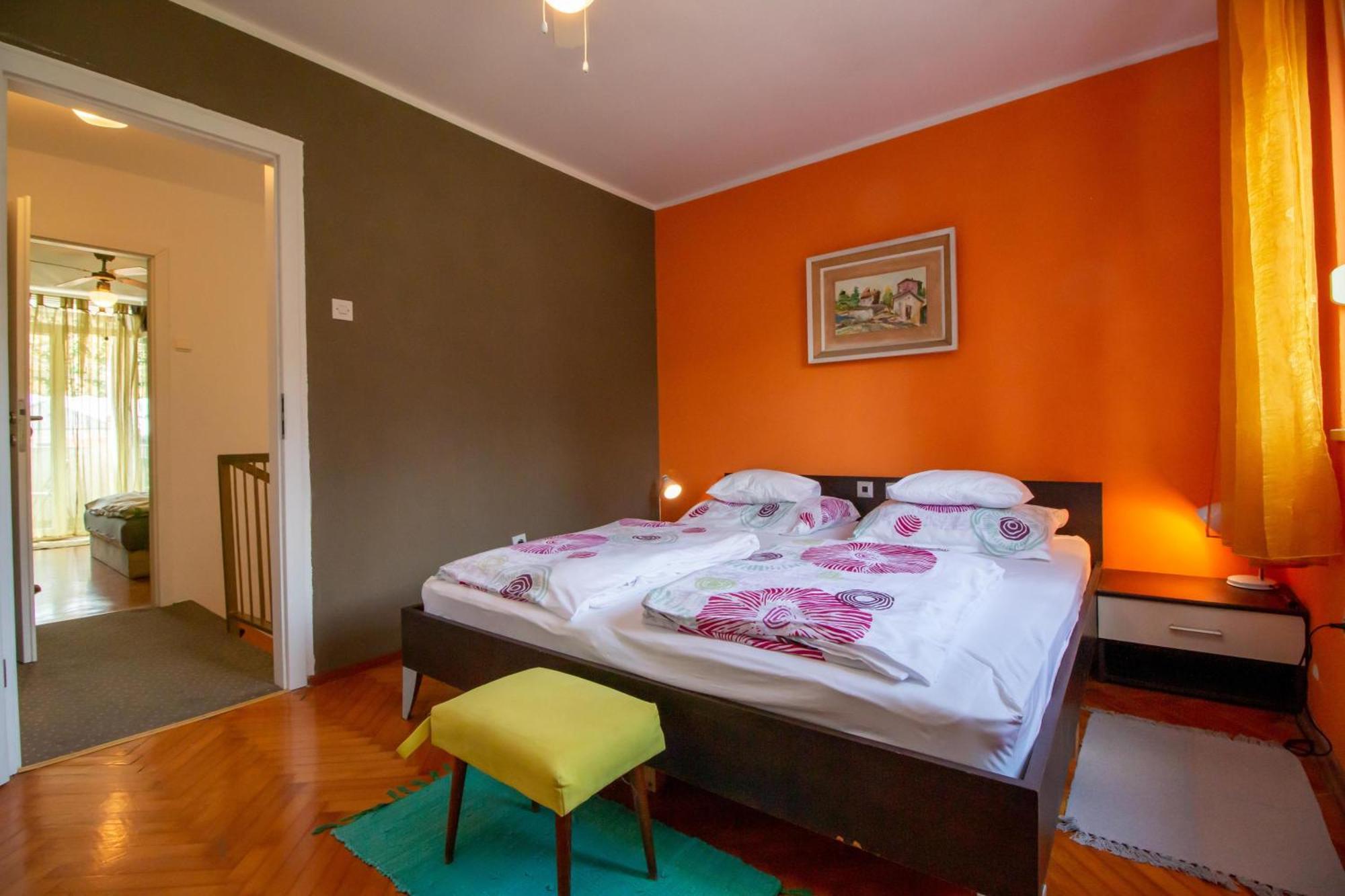 Apartment Un Chat Ровин Екстериор снимка