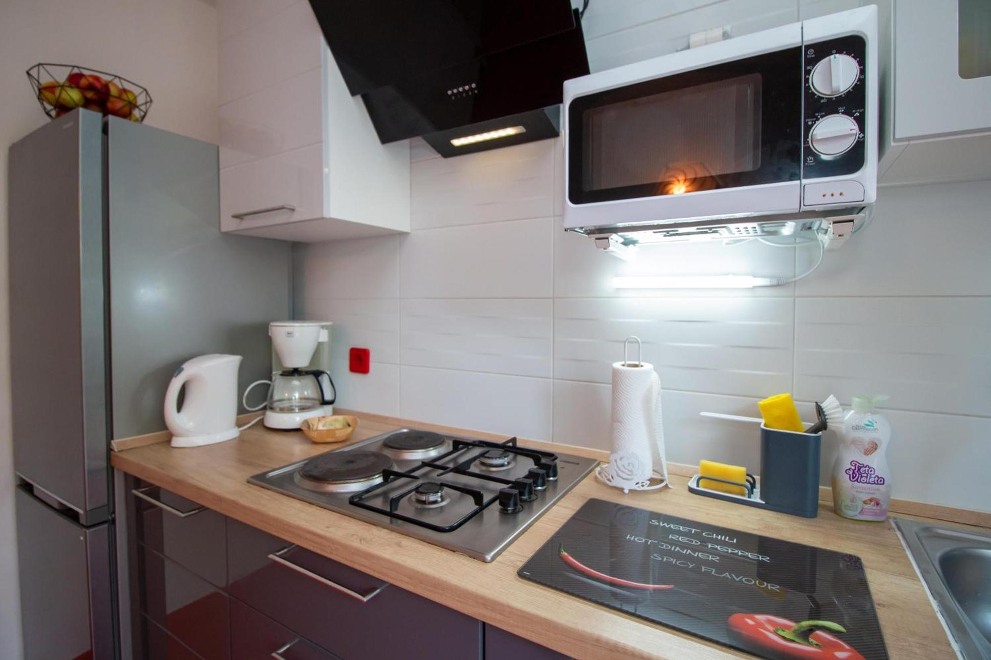Apartment Un Chat Ровин Екстериор снимка